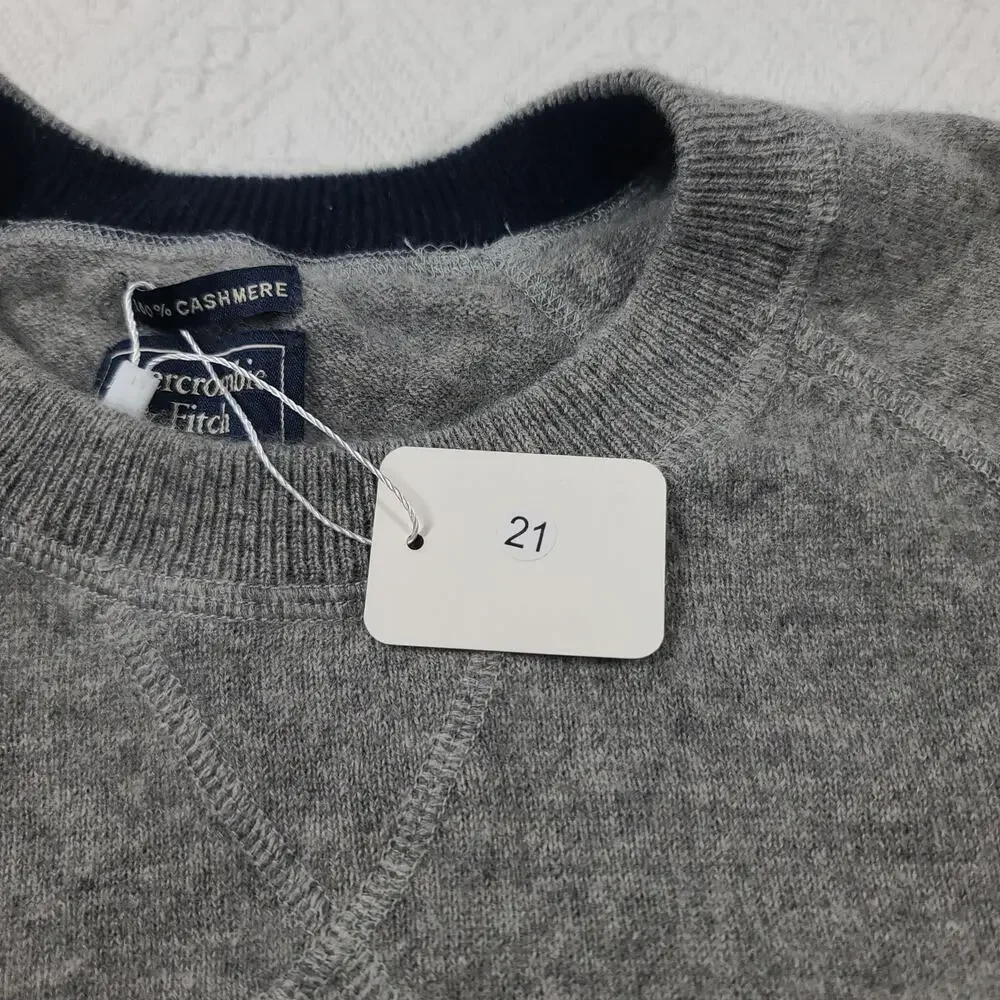 Abercrombie and Fitch men's 100% cashmere Size Medium Quiet luxury preppy cozy - Picture 7 of 7